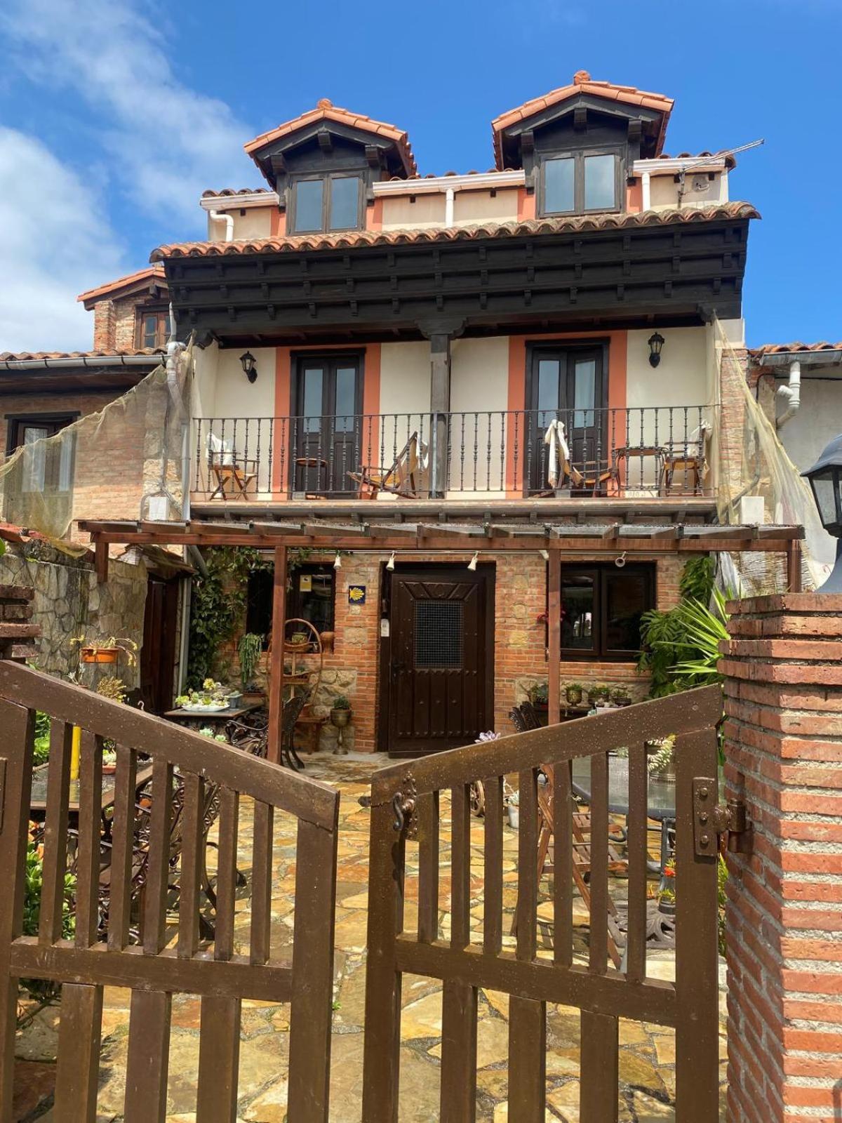 Posada Rural La Pena Casares La Revilla  外观 照片
