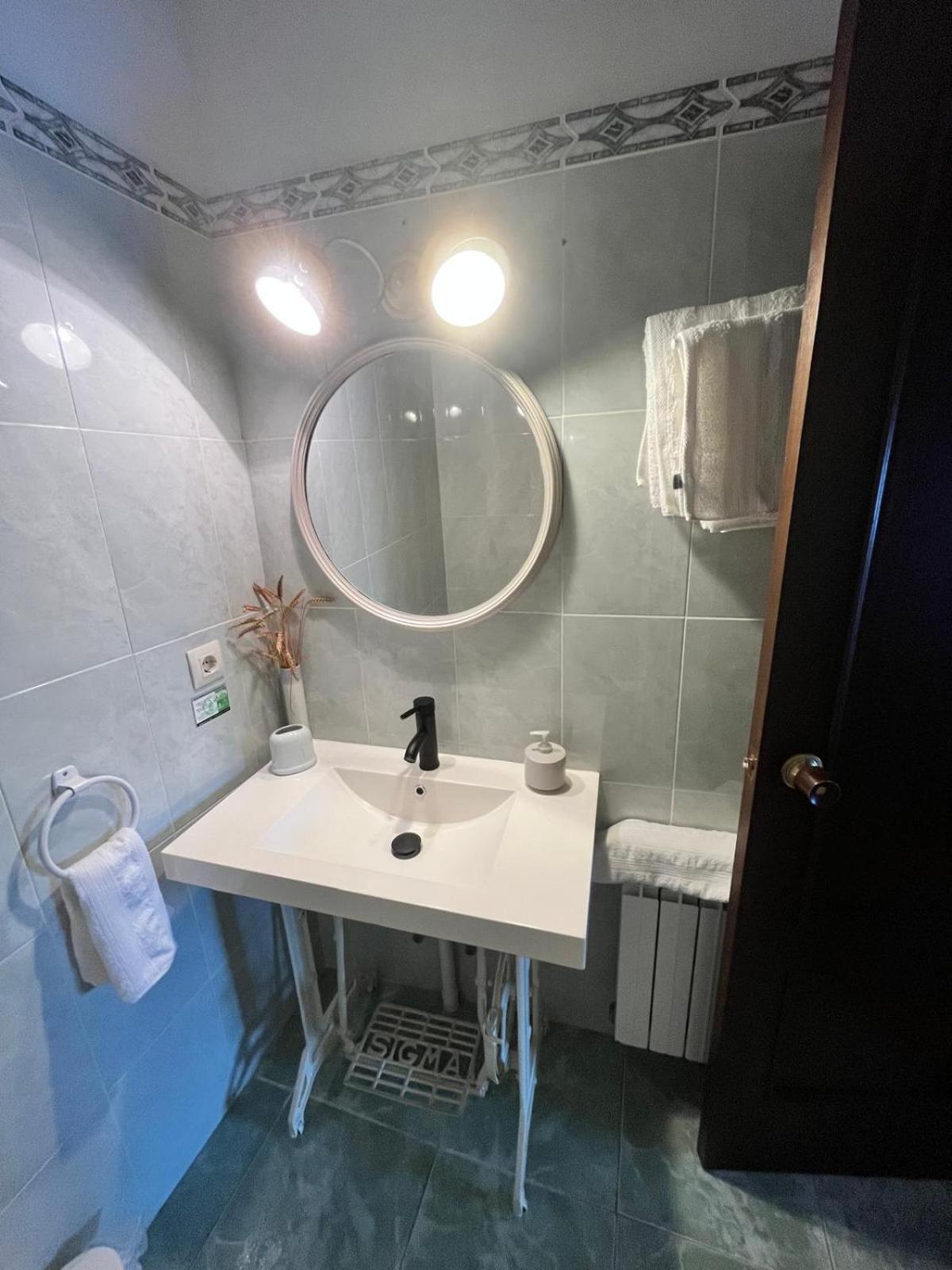 Posada Rural La Pena Casares La Revilla  外观 照片